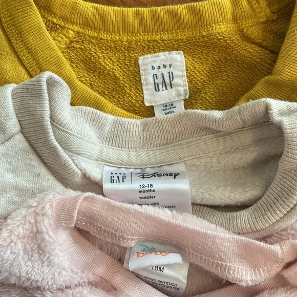 Toddler Girl Bundle Of Clothes and Sweaters - Picture 13 of 16